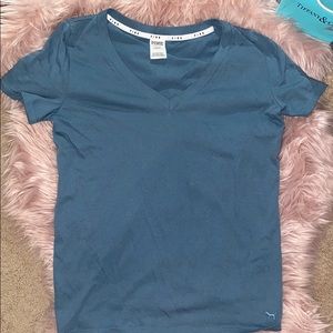 VS pink v-neck tee